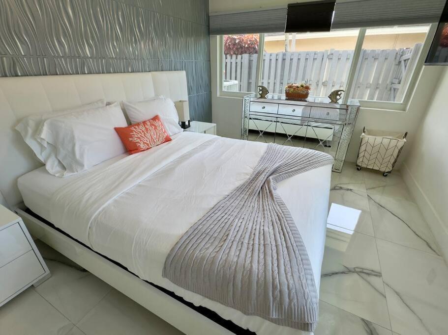 Amazing Home W Heated Pool 8 Mins To The Beach Lighthouse Point Eksteriør bilde