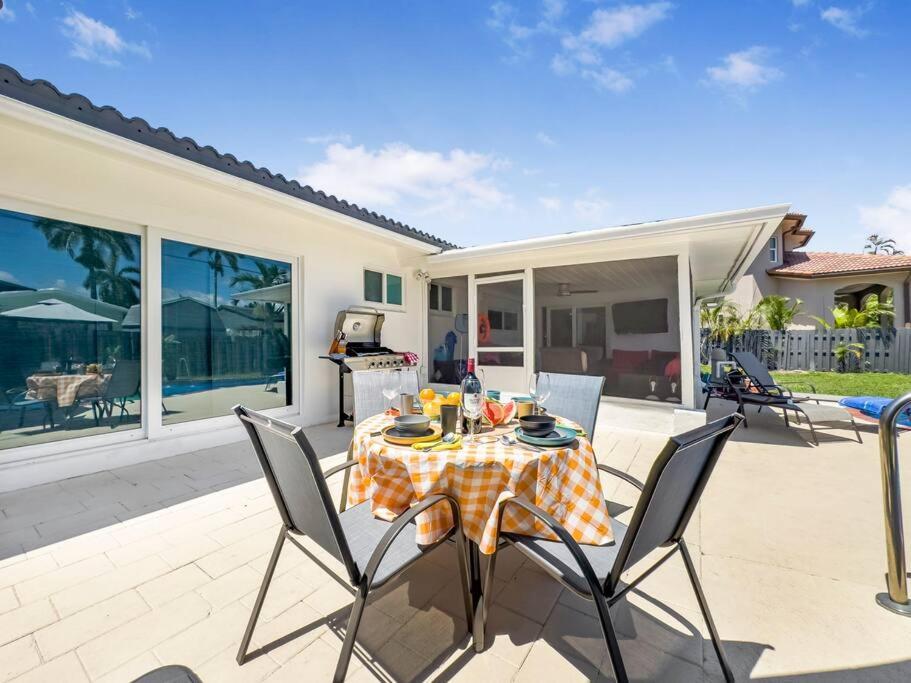 Amazing Home W Heated Pool 8 Mins To The Beach Lighthouse Point Eksteriør bilde